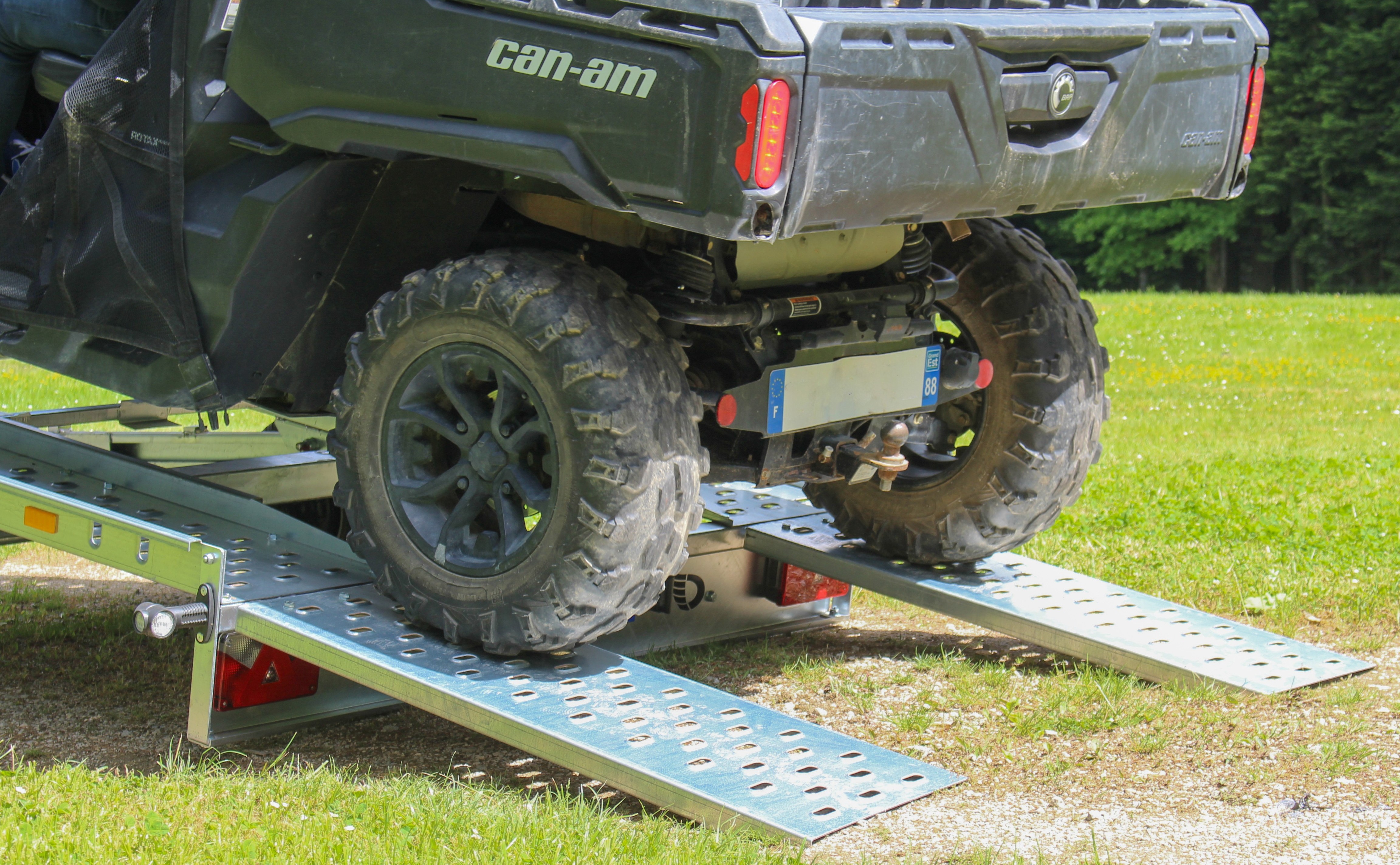 Jednoosý autopřepravník 300